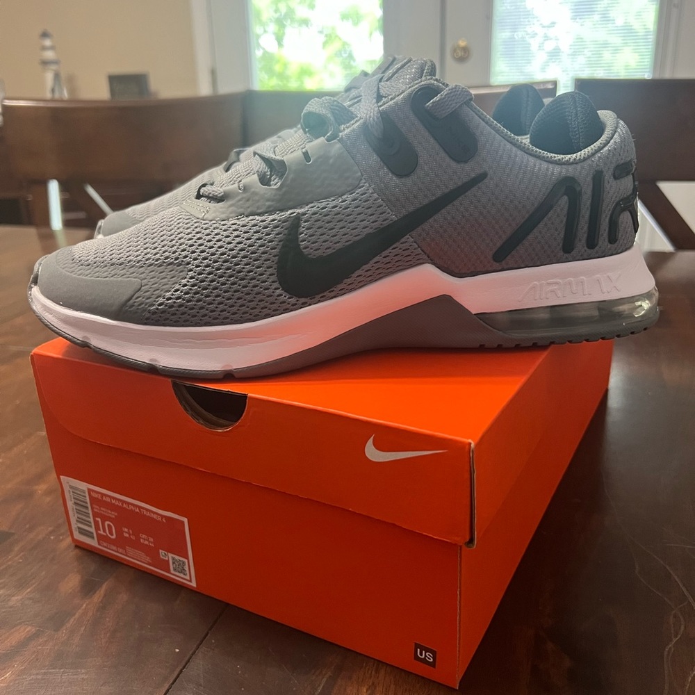 Brand New NIKE Air Max Alpha Trainer 4 Men's Sneaker CW3396 Gray Black Size 10